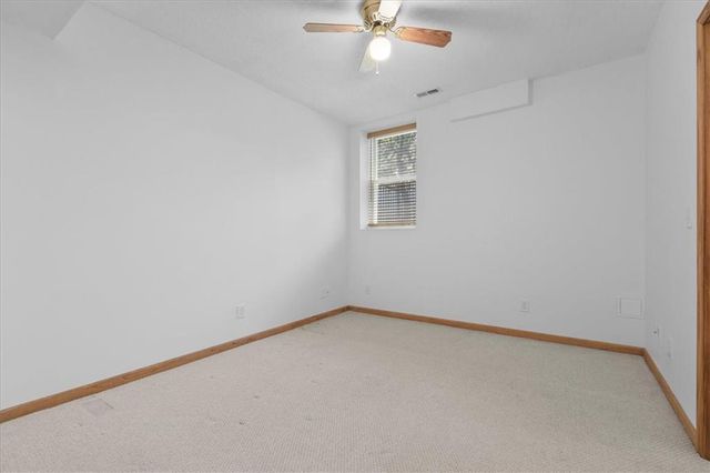 4242 N Grand Avenue, Kansas City, MO 64116