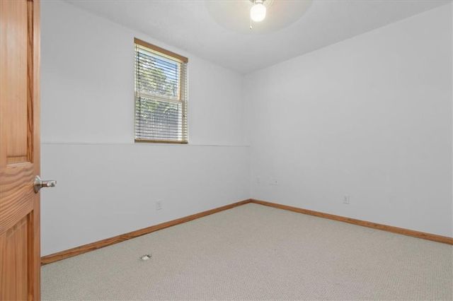 4242 N Grand Avenue, Kansas City, MO 64116