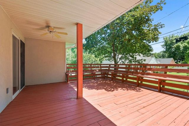 4242 N Grand Avenue, Kansas City, MO 64116