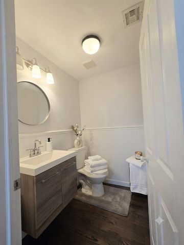 105 W 8TH ST, Bayonne, NJ 07002