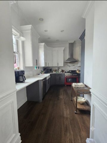 105 W 8TH ST, Bayonne, NJ 07002