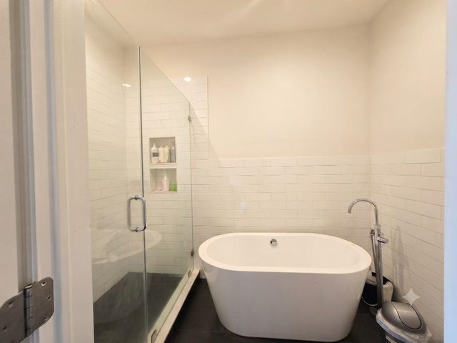 105 W 8TH ST, Bayonne, NJ 07002