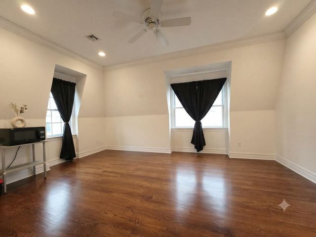 105 W 8TH ST, Bayonne, NJ 07002