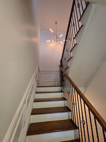 105 W 8TH ST, Bayonne, NJ 07002