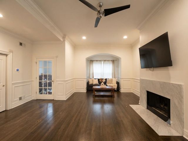 105 W 8TH ST, Bayonne, NJ 07002