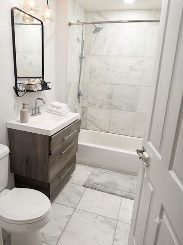 105 W 8TH ST, Bayonne, NJ 07002