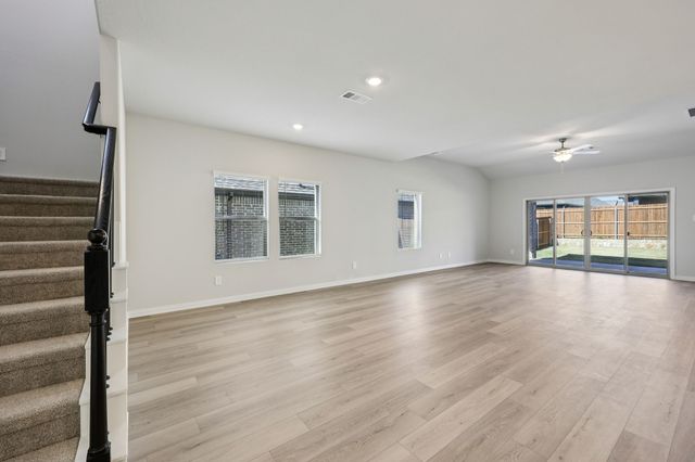 2228 Mustang Way, Seagoville, TX 75159