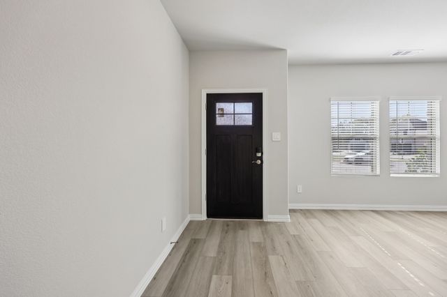 2228 Mustang Way, Seagoville, TX 75159