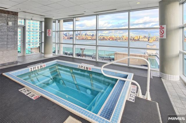 20 Newport Parkway 1812, Jersey City, NJ 07310