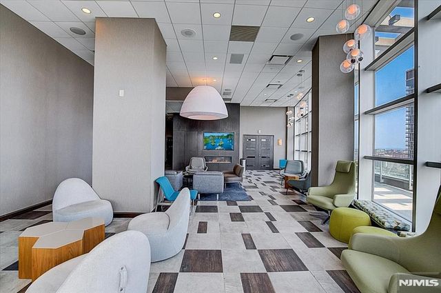 20 Newport Parkway 1812, Jersey City, NJ 07310