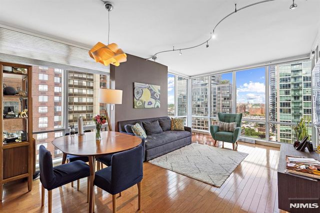 20 Newport Parkway 1812, Jersey City, NJ 07310