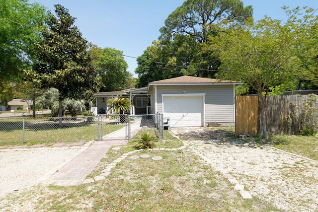 37 SE Magnolia Avenue, Fort Walton Beach, FL 32548