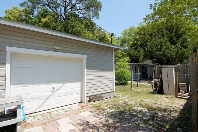 37 SE Magnolia Avenue, Fort Walton Beach, FL 32548