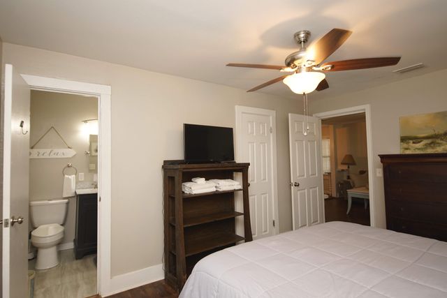 37 SE Magnolia Avenue, Fort Walton Beach, FL 32548