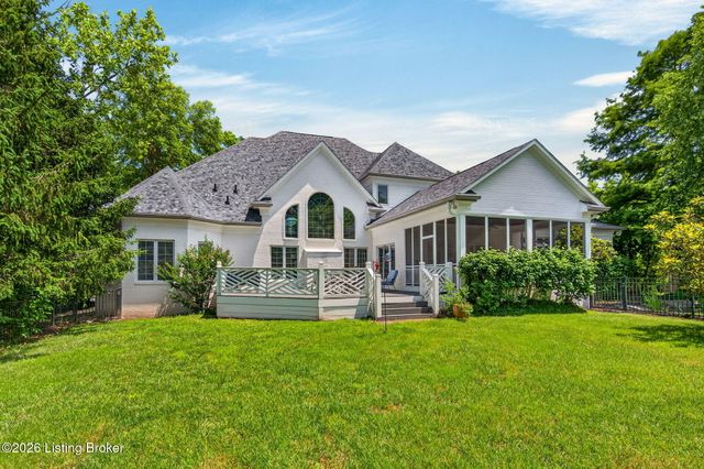 7422 Wycliffe Dr, Prospect, KY 40059