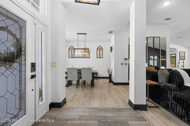 12034 Mandlin Road, Weeki Wachee, FL 34614