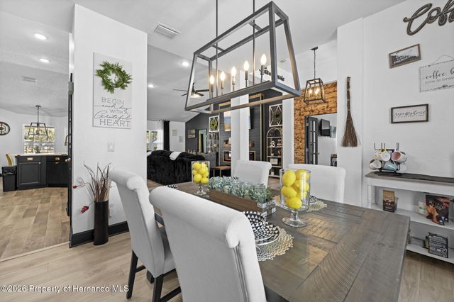 12034 Mandlin Road, Weeki Wachee, FL 34614