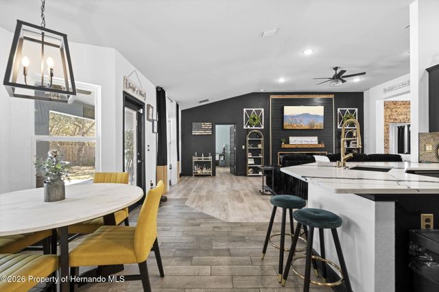 12034 Mandlin Road, Weeki Wachee, FL 34614