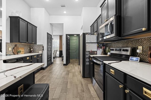 12034 Mandlin Road, Weeki Wachee, FL 34614