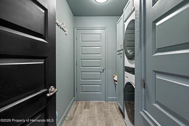 12034 Mandlin Road, Weeki Wachee, FL 34614