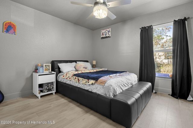 12034 Mandlin Road, Weeki Wachee, FL 34614