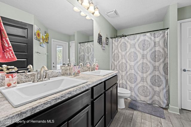 12034 Mandlin Road, Weeki Wachee, FL 34614