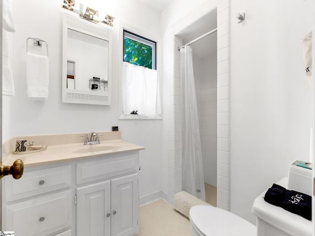 875 Altamont Road, Greenville, SC 29609