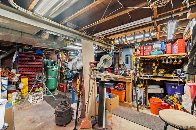 276 Westbrook Drive, Cheektowaga, NY 14225