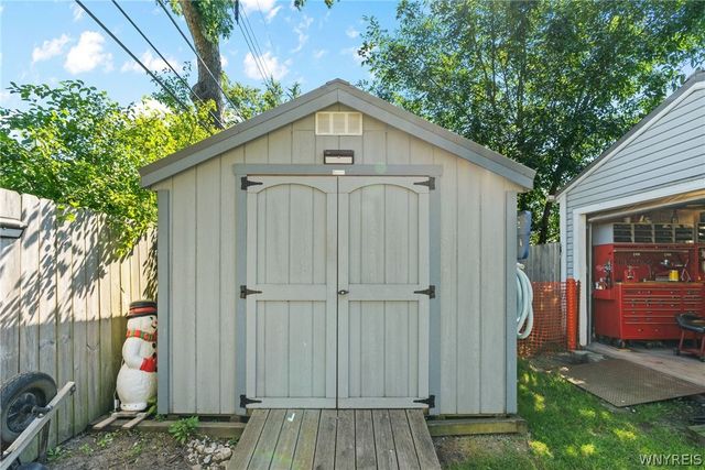 276 Westbrook Drive, Cheektowaga, NY 14225
