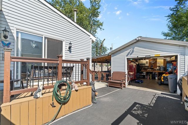 276 Westbrook Drive, Cheektowaga, NY 14225