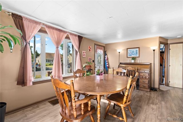 276 Westbrook Drive, Cheektowaga, NY 14225