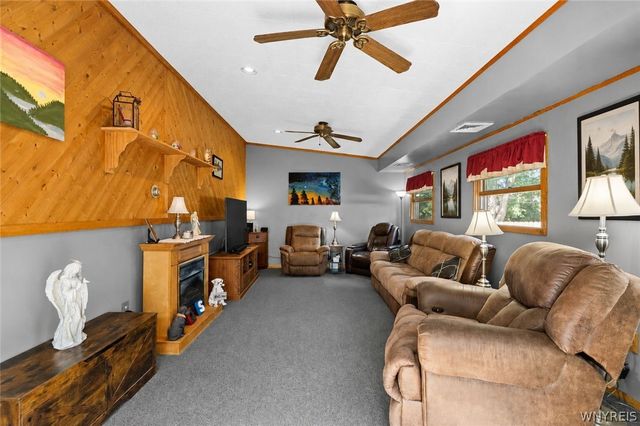 276 Westbrook Drive, Cheektowaga, NY 14225