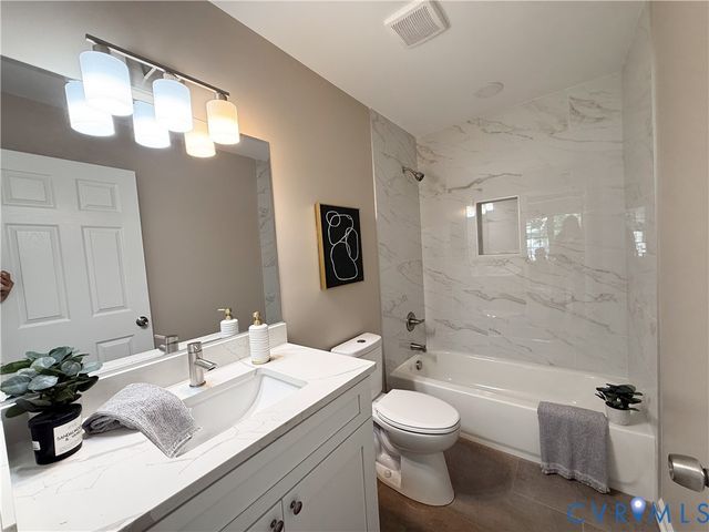 25723 Dinwiddie Ave, North Dinwiddie, VA 23803