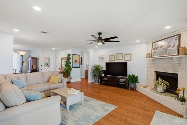 3491 Maikai Dr, Pensacola, FL 32526