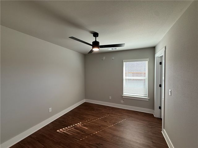 27 N Banner Avenue, Farmington, AR 72730