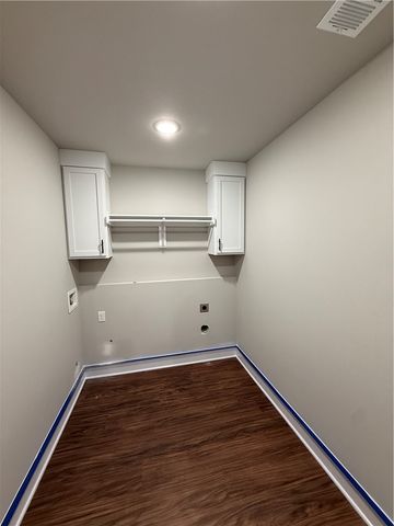 27 N Banner Avenue, Farmington, AR 72730