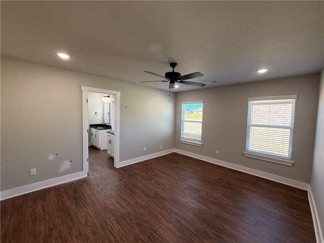 27 N Banner Avenue, Farmington, AR 72730