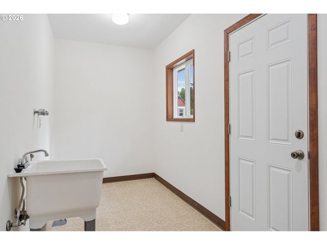1450 Sw 26TH Ct, Gresham, OR 97080