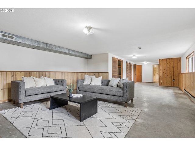 1450 Sw 26TH Ct, Gresham, OR 97080