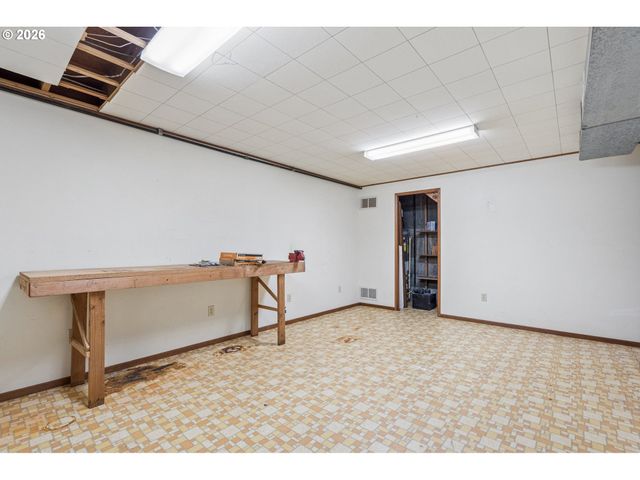 1450 Sw 26TH Ct, Gresham, OR 97080