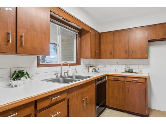 1450 Sw 26TH Ct, Gresham, OR 97080