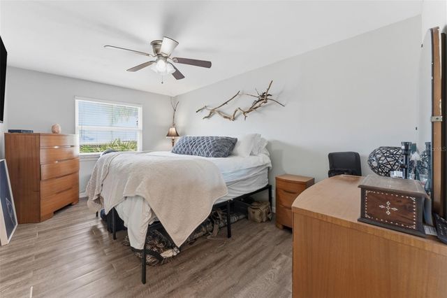 39650 US HIGHWAY 19 N 141, Tarpon Springs, FL 34689