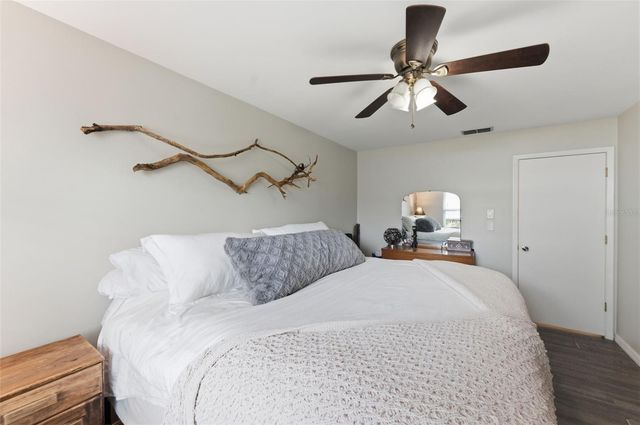 39650 US HIGHWAY 19 N 141, Tarpon Springs, FL 34689