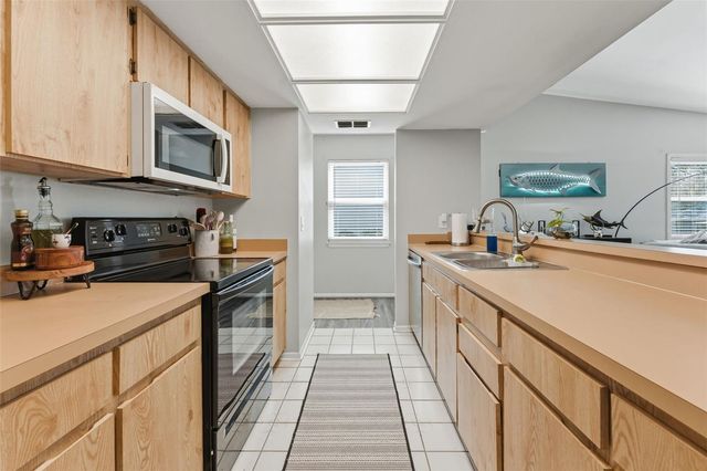 39650 US HIGHWAY 19 N 141, Tarpon Springs, FL 34689