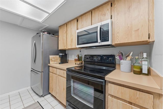 39650 US HIGHWAY 19 N 141, Tarpon Springs, FL 34689