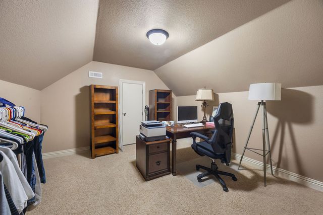 24 Granshire Drive, Bella Vista, AR 72714