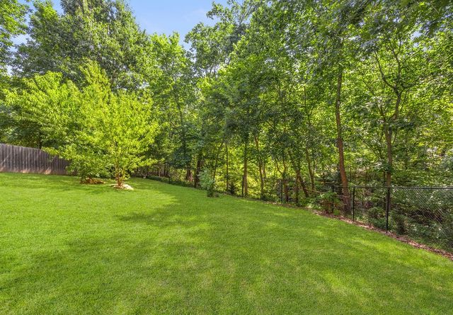24 Granshire Drive, Bella Vista, AR 72714