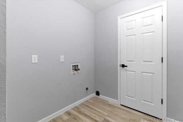 9035 E 67th Street, Tulsa, OK 74133