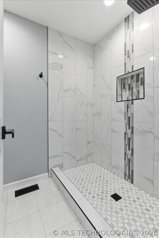 9035 E 67th Street, Tulsa, OK 74133