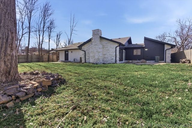 9035 E 67th Street, Tulsa, OK 74133